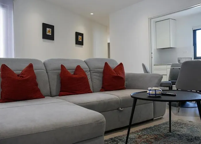 Panoramic E By Ici Daire *